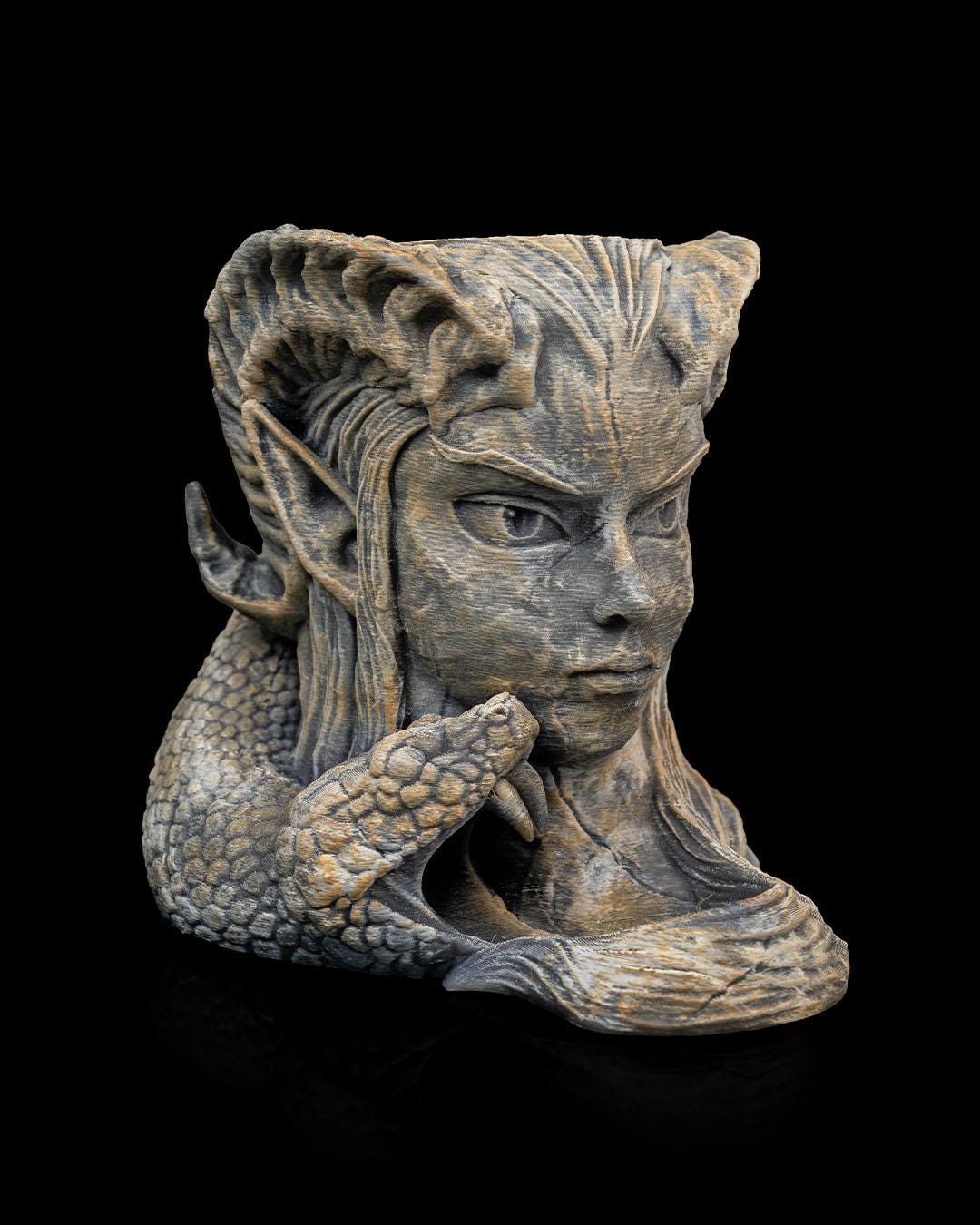 Infernal Gambit Can Holder & Dice Tower