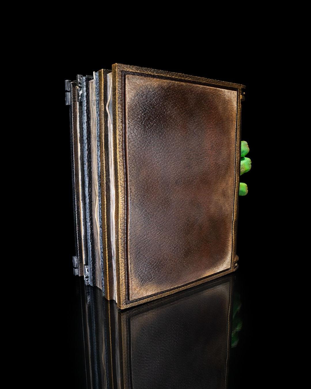 Creeping Out Book Nook