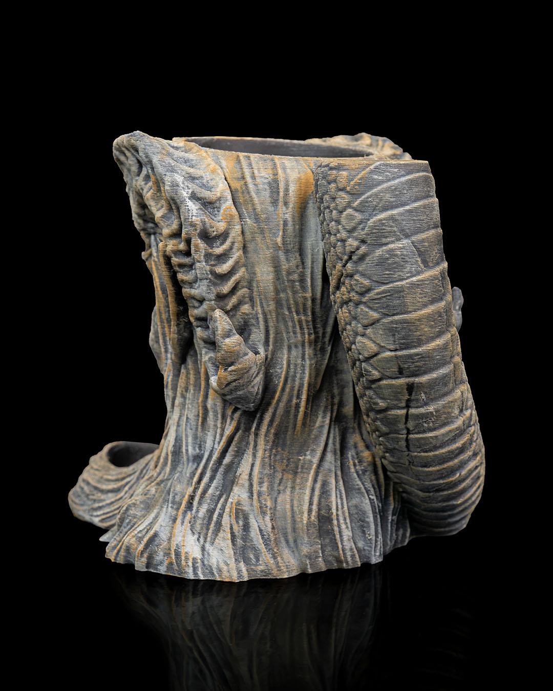 Infernal Gambit Can Holder & Dice Tower