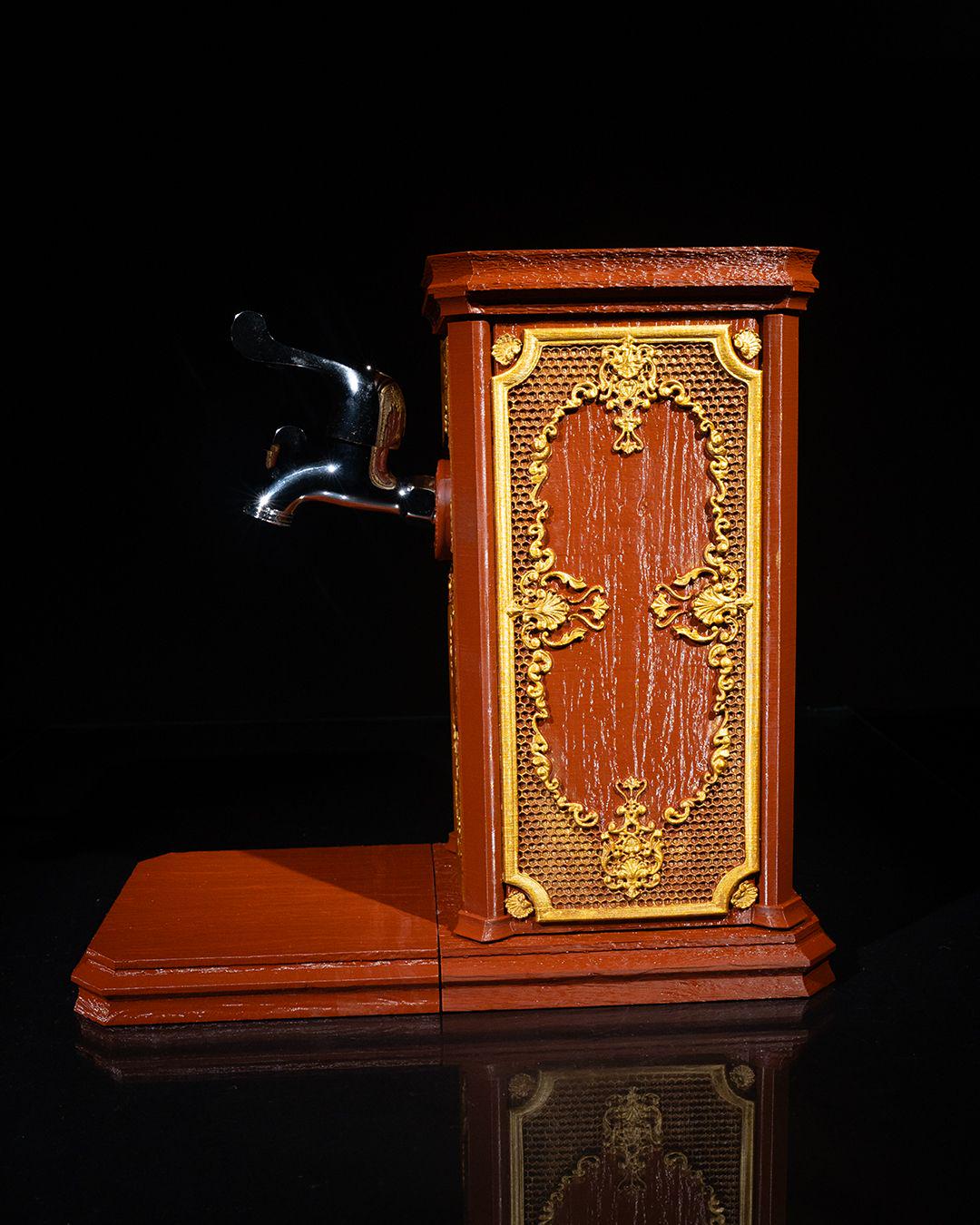 Classic Bottle Dispenser