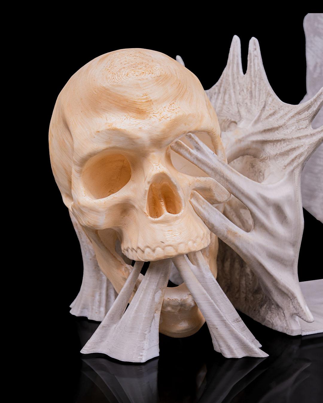 Thread of Horror Bookend