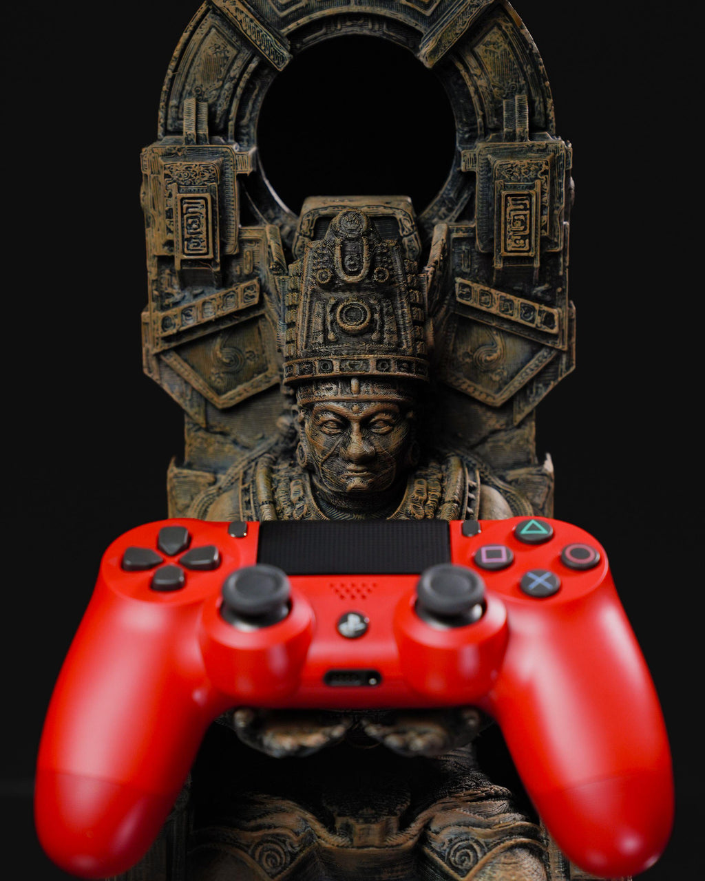 Tlamatini, the Wise Controller Holder