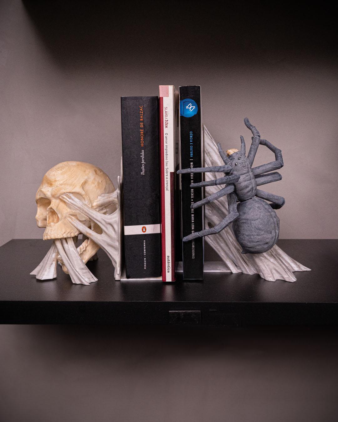 Thread of Horror Bookend