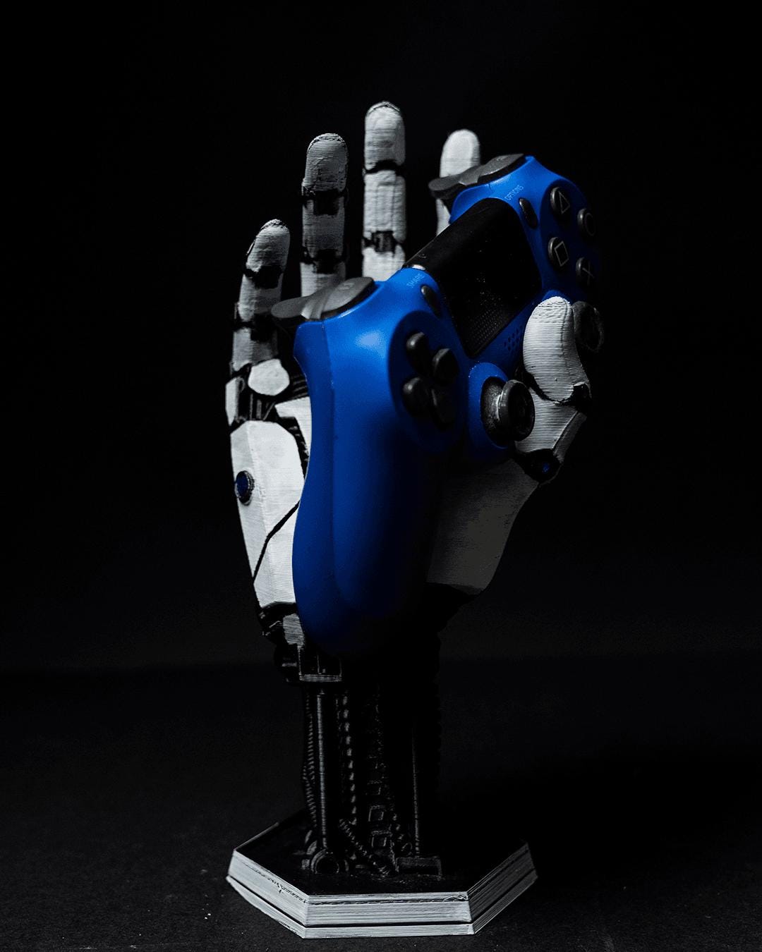 Robot Hand Controller Holder - ready for paint