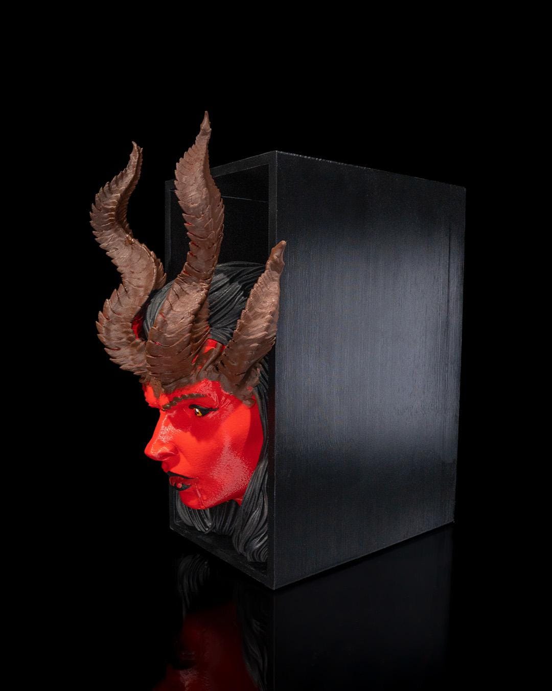 Succubus to Books Book Nook