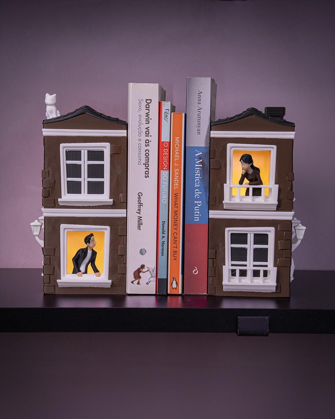 Romance in between Bookend
