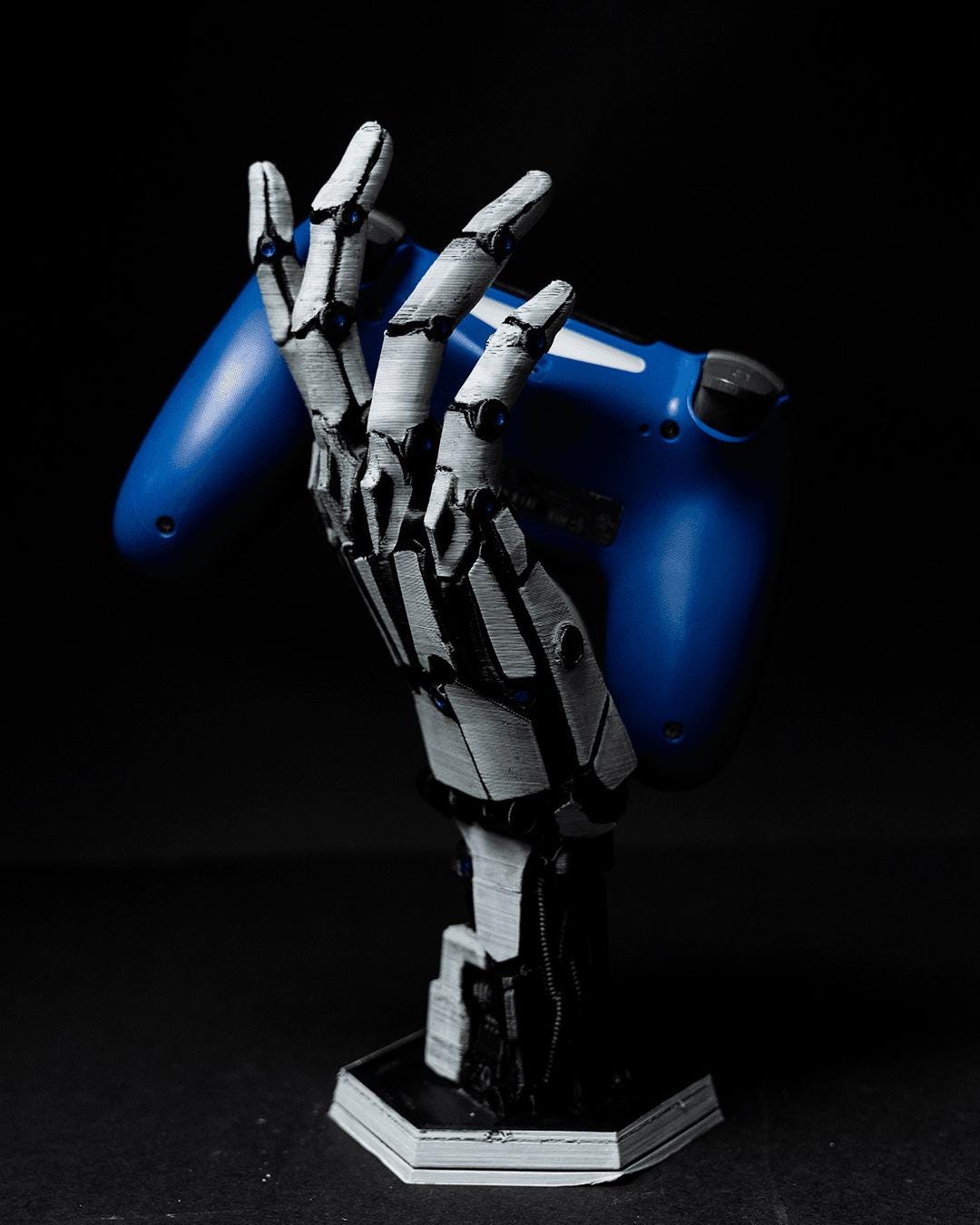 Robot Hand Controller Holder - ready for paint