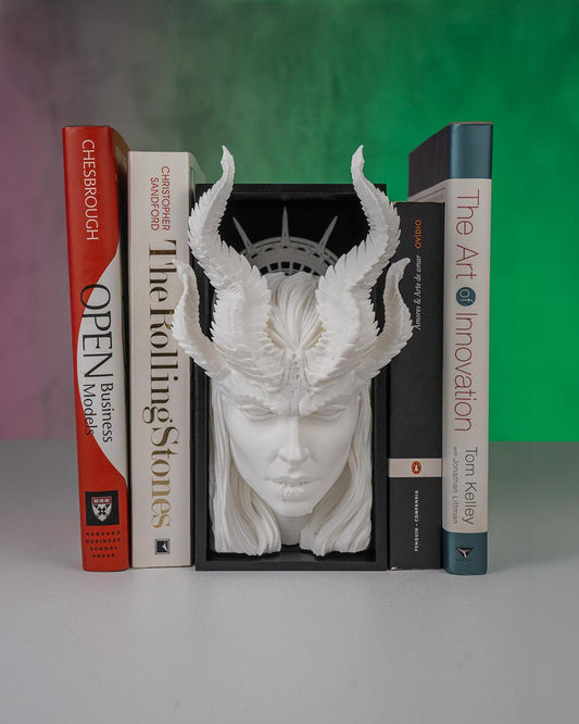 Succubus to Books Book Nook