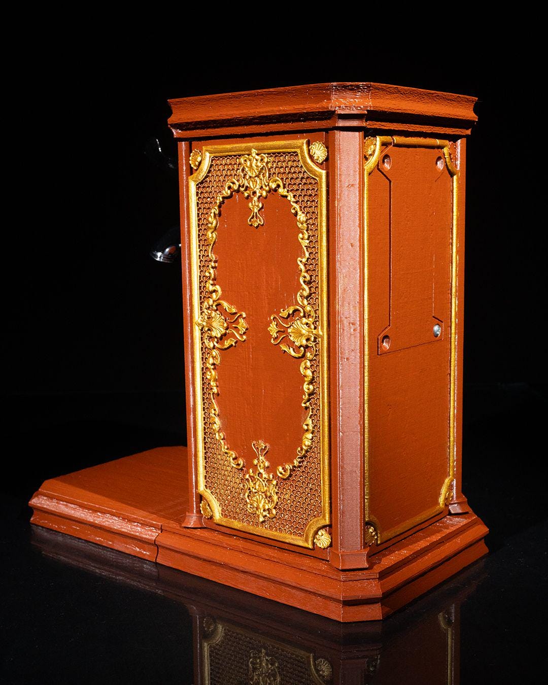 Classic Bottle Dispenser