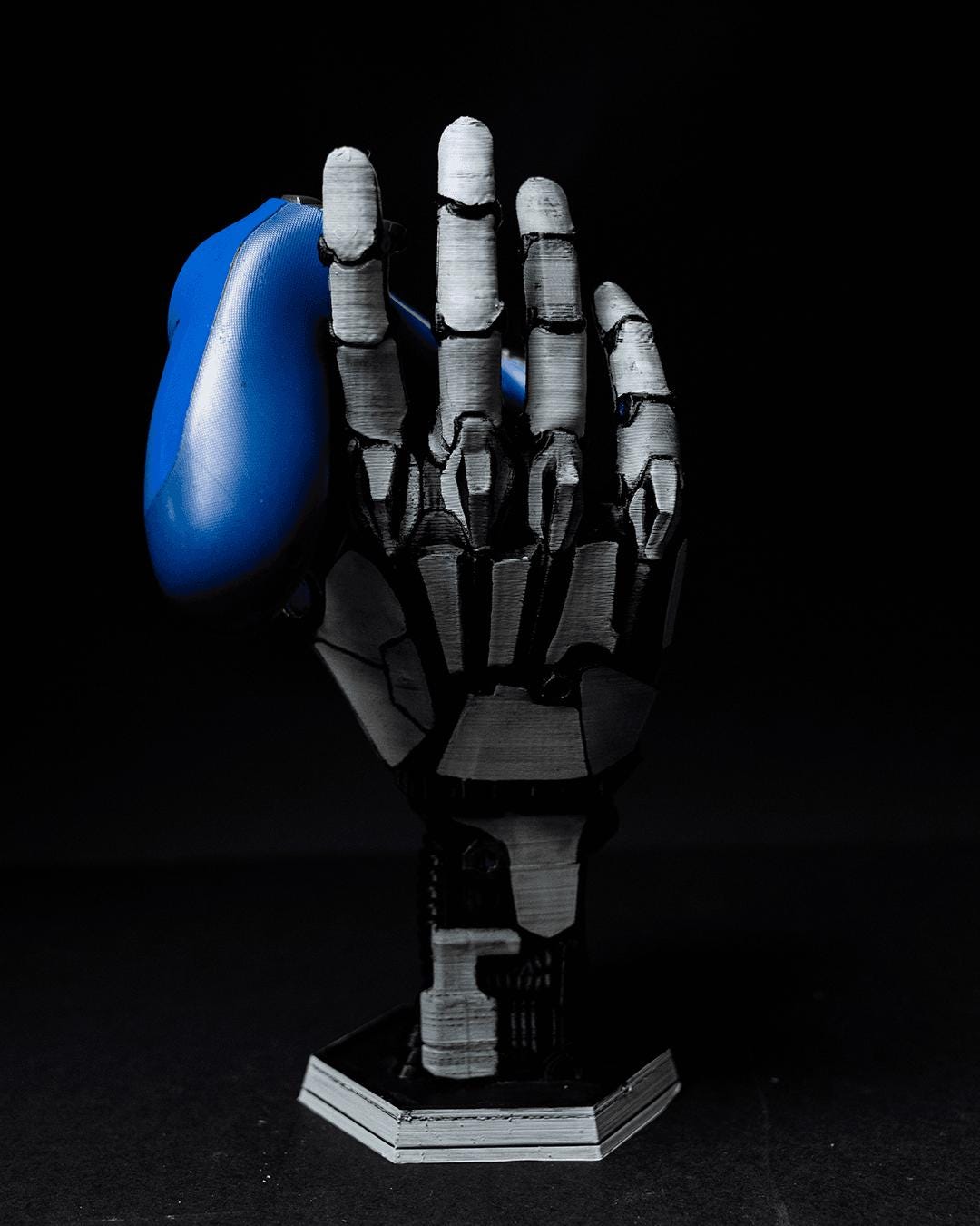 Robot Hand Controller Holder - ready for paint